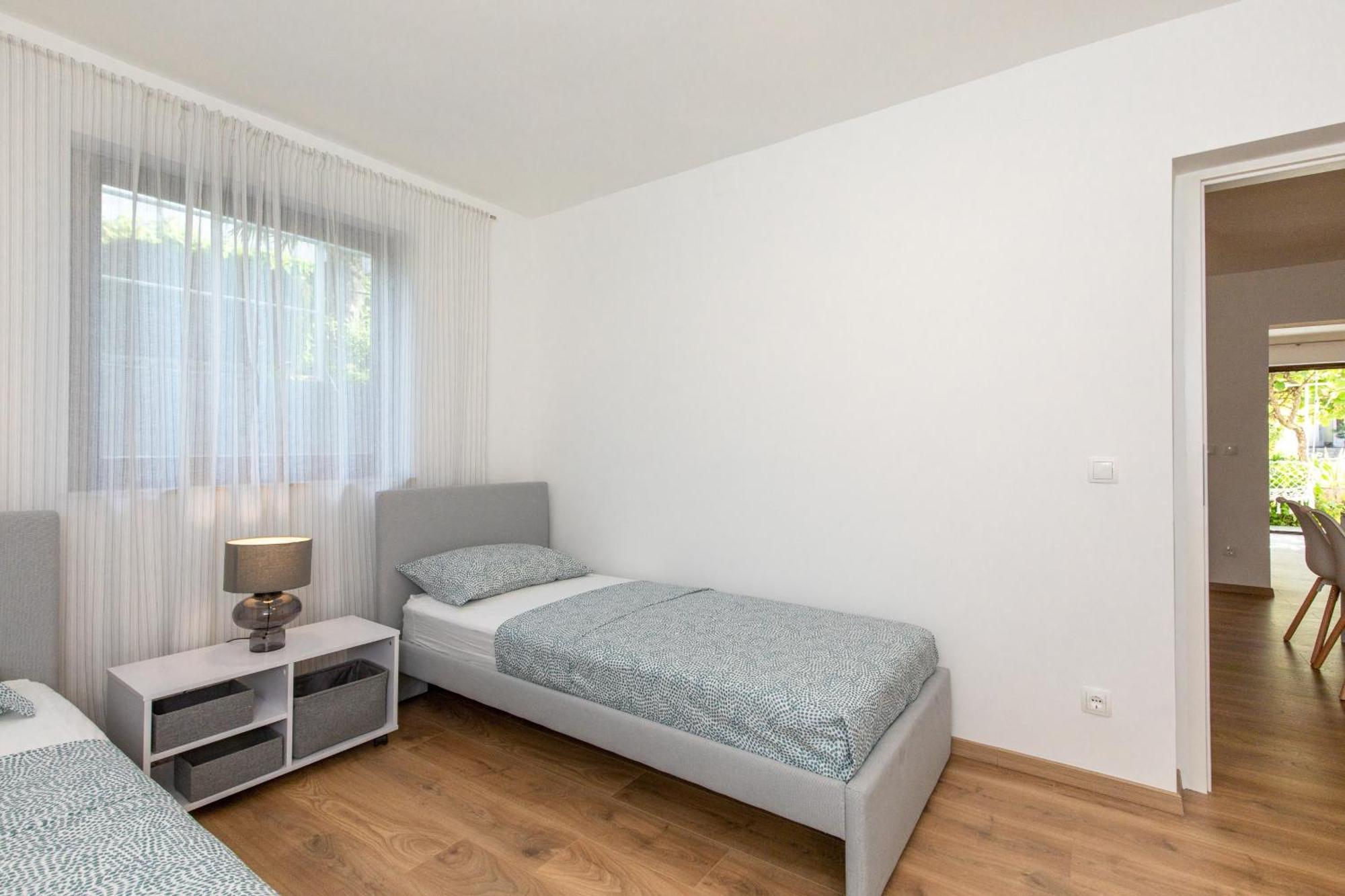 Apartments And Rooms With Parking Space Njivice, Krk - 17010 ห้อง รูปภาพ